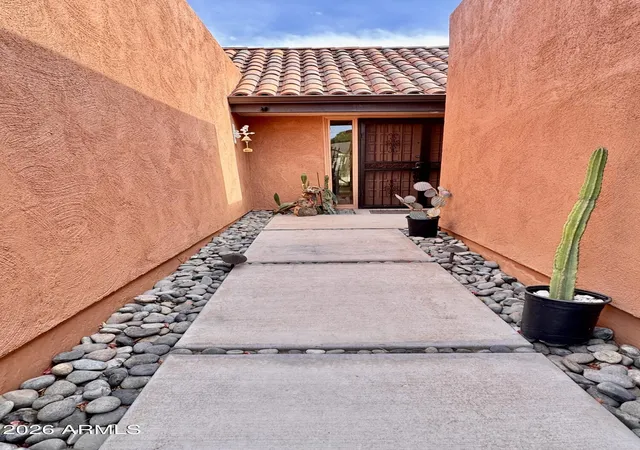 Photo 3 of Single family home for sale at 237 W Denton Ln, Phoenix, AZ 85013 | MLS# 7052883 | Listing updated on 2026-08-11