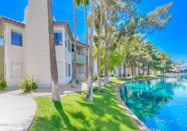 2nd image of 1825 W Ray Rd, Chandler, AZ 85224