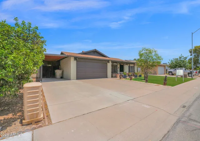Photo 2 of Single family home for sale at 5640 W Redfield Rd, Glendale, AZ 85306 | MLS# 7052453 | Listing updated on 2026-07-14
