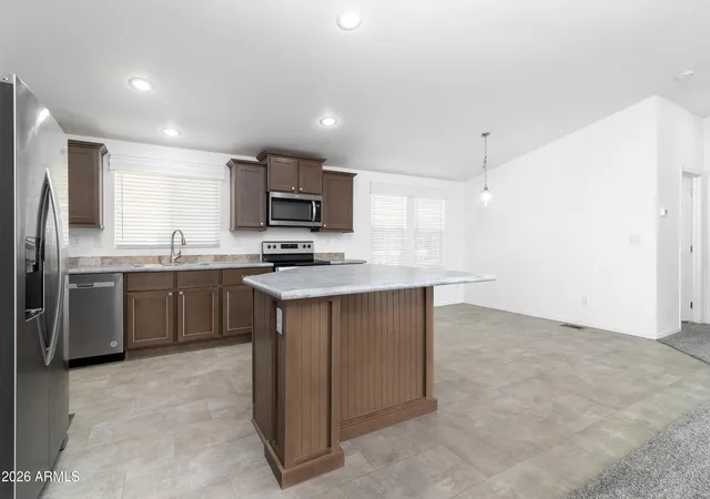 Photo 4 of Manufactured home for sale at 8601 N 71st Avenue #70, Glendale, AZ 85301 | MLS# 7052439 | Listing updated on 2026-09-08