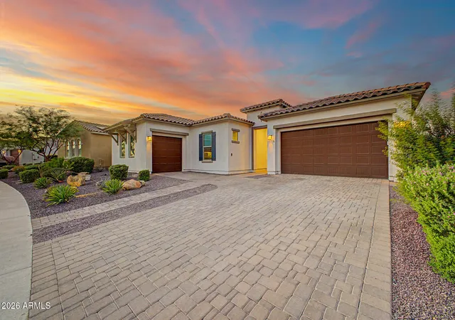 Photo 2 of Single family home for sale at 18538 W Thunderhill Pl, Goodyear, AZ 85338 | MLS# 7054031 | Listing updated on 2026-10-06