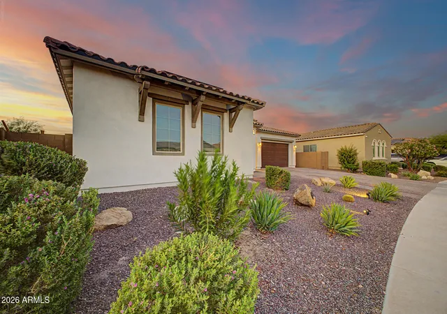 Photo 3 of Single family home for sale at 18538 W Thunderhill Pl, Goodyear, AZ 85338 | MLS# 7054031 | Listing updated on 2026-10-06