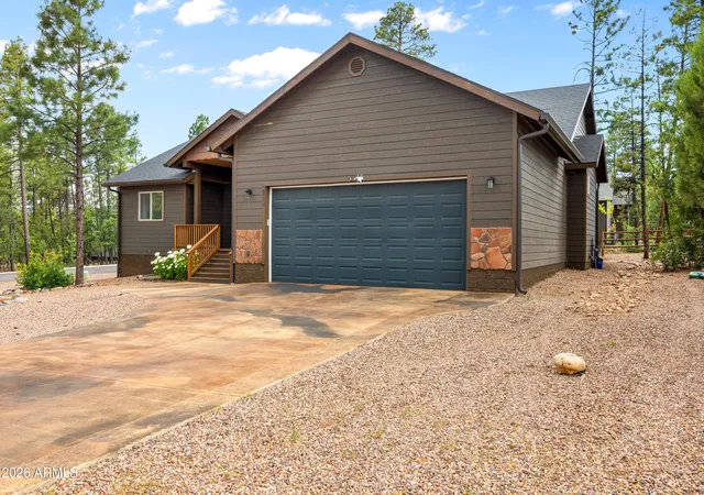 Photo 2 of Single family home for sale at 2554 S Willow Way, Pinetop, AZ 85935 | MLS# 7054770 | Listing updated on 2026-09-11