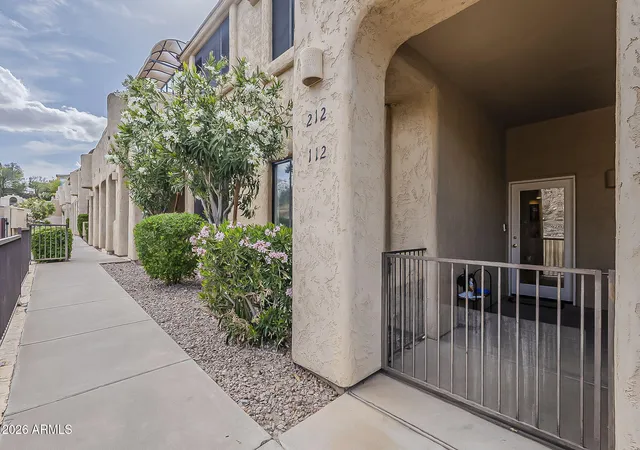 Photo 3 of Townhouse for sale at 16107 E Emerald Dr #112, Fountain Hills, AZ 85268 | MLS# 7053219 | Listing updated on 2026-09-10