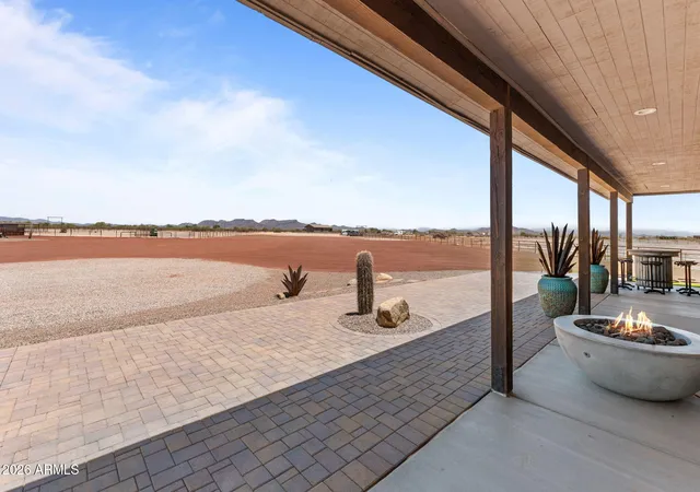 Homes for sale in Aguila, AZ | 48810 W Long Rifle Rd, Aguila, AZ 85320 | MLS# 7052855