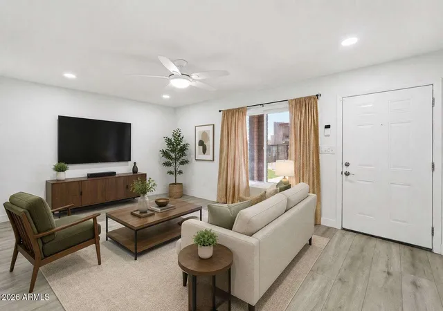 Photo 3 of Townhouse for sale at 31 W Pasadena Ave #11, Phoenix, AZ 85013 | MLS# 7052611 | Listing updated on 2026-08-11