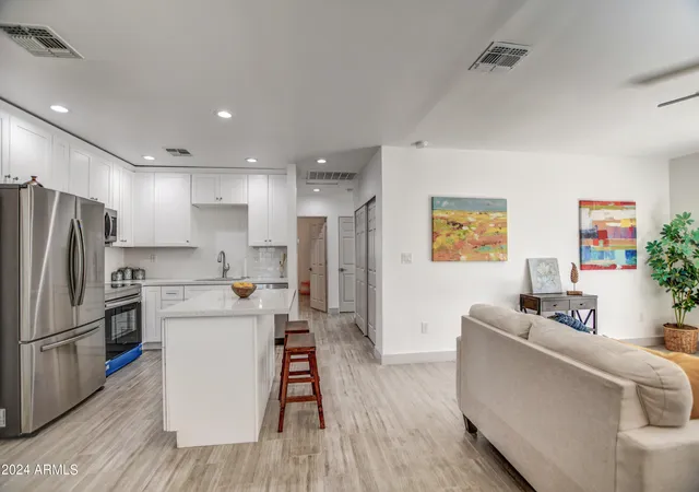 Photo 3 of Single family home for sale at 3135 N 34th Street, Phoenix, AZ 85018 | MLS# 7052814 | Listing updated on 2026-10-11