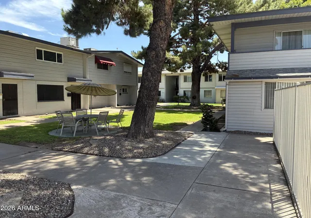 Homes for sale in Phoenix, AZ | 2551 W Rose Ln #A215, Phoenix, AZ 85017 | MLS# 7052750