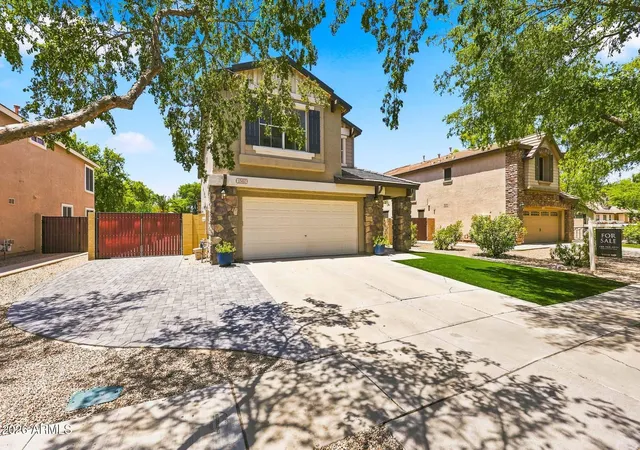 Photo 2 of Single family home for sale at 1562 S Sabino Ct, Gilbert, AZ 85296 | MLS# 7056205 | Listing updated on 2026-09-06