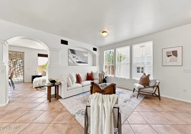 Photo 4 of Single family home for sale at 1562 S Sabino Ct, Gilbert, AZ 85296 | MLS# 7056205 | Listing updated on 2026-09-06