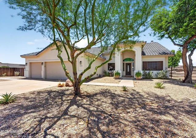 2nd image of 10529 W Bel Air Cir, Casa Grande, AZ 85194 | MLS# 7052983