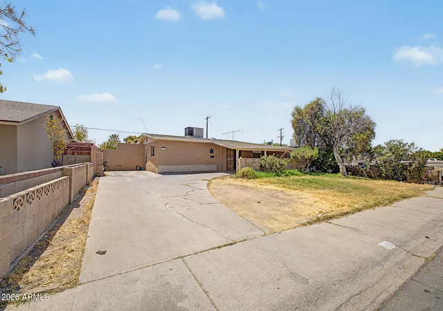 Photo 2 of Single family home for sale at 6909 W Wolf St, Phoenix, AZ 85033 | MLS# 7052899 | Listing updated on 2026-08-04