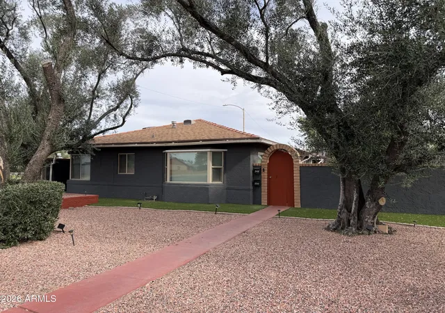 Single family home for sale at 548 W San Juan Ave, Phoenix, AZ 85013 | MLS# 7052929