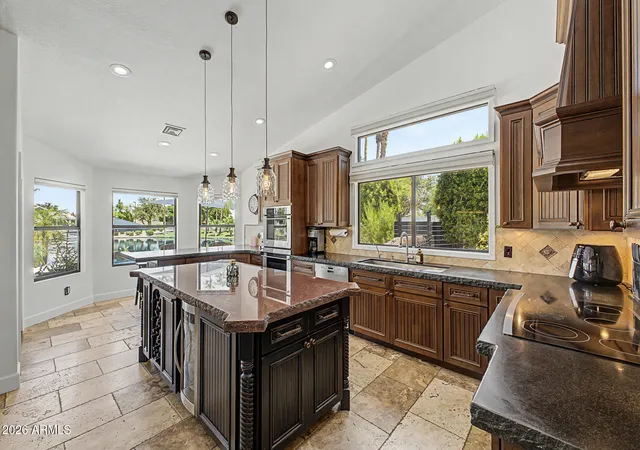 5th image of 926 W Coast Dr, Gilbert, AZ 85233 | MLS# 7053009