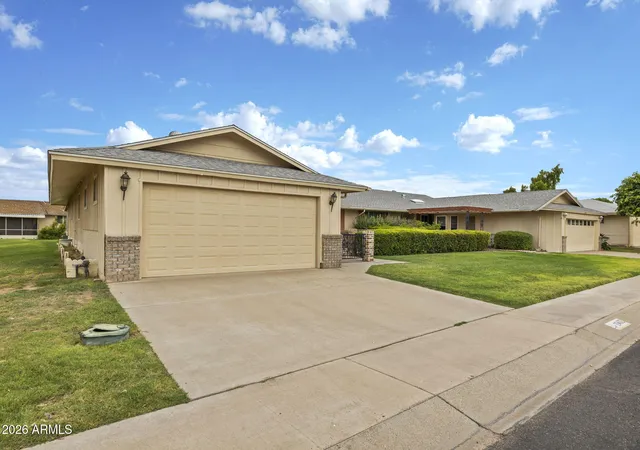 3rd image of 10432 W Desert Forest Cir, Sun City, AZ 85351 | MLS# 7054729