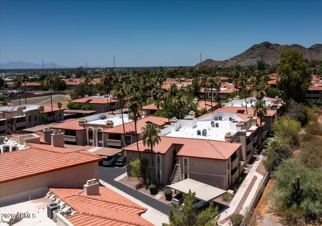 2nd image of 10410 N Cave Creek Rd, Phoenix, AZ 85020