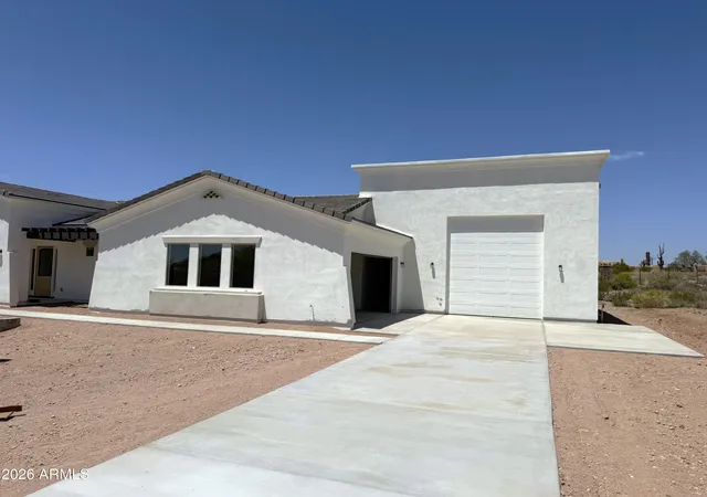 2nd image of 684 N Moon Rd, Apache Junction, AZ 85119 | MLS# 7053047