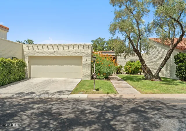 1st image of 4 E San Miguel Ave, Phoenix, AZ 85012 | MLS# 7067207