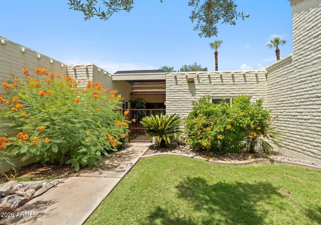 2nd image of 4 E San Miguel Ave, Phoenix, AZ 85012 | MLS# 7067207