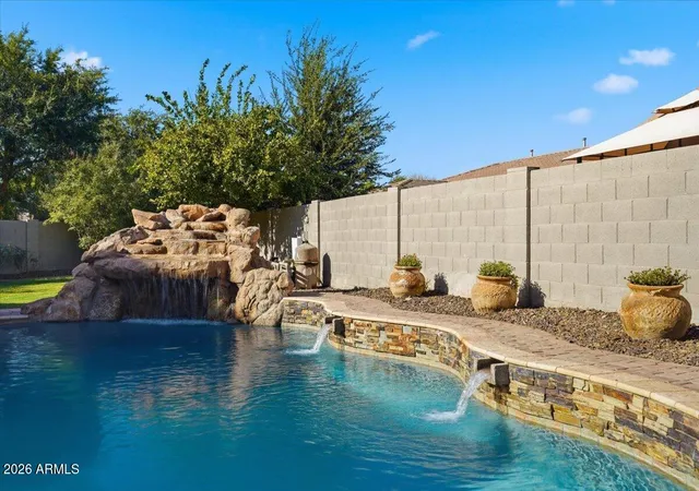 5th image of 1122 E Lodgepole Dr, Gilbert, AZ 85298 | MLS# 7053231