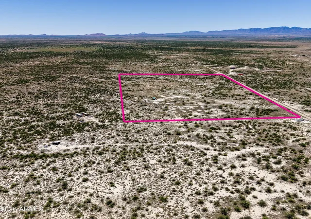 Photo 2 of Land for sale at E1 S Hendrick Ln #E-1, Willcox, AZ 85643 | MLS# 7053093 | Listing updated on 2026-09-13