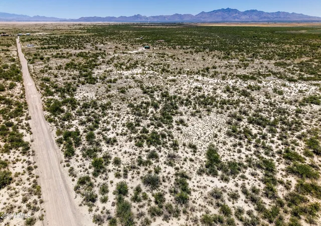 Photo 2 of Land for sale at E1 S Hendrick Ln #E-1, Willcox, AZ 85643 | MLS# 7053093 | Listing updated on 2026-09-13