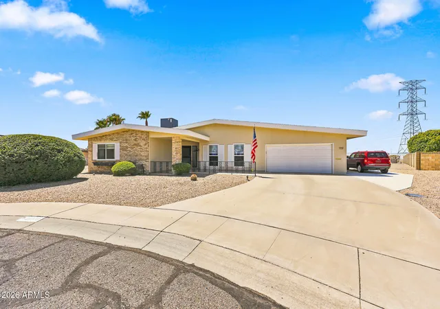 2nd image of 11137 W Palmeras Dr, Sun City, AZ 85373 | MLS# 7053594