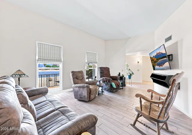 5th image of 11137 W Palmeras Dr, Sun City, AZ 85373 | MLS# 7053594
