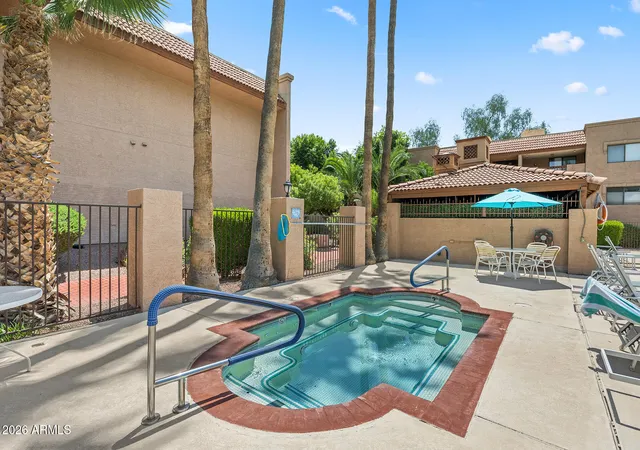 2nd image of 3031 N Civic Ctr Plz, Scottsdale, AZ 85251