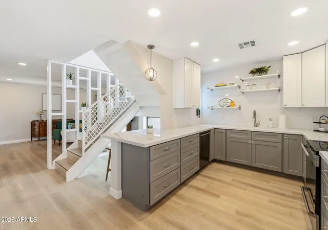 Townhouse for sale at 2 W Georgia Ave #9, Phoenix, AZ 85013 | MLS# 7054236 | Listing updated on 2026-09-02
