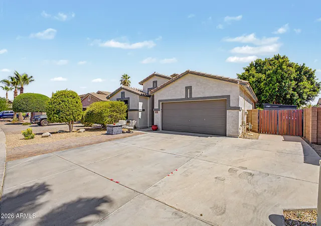 Photo 4 of Single family home for sale at 9185 W Irma Ln, Peoria, AZ 85382 | MLS# 7053285 | Listing updated on 2026-10-08