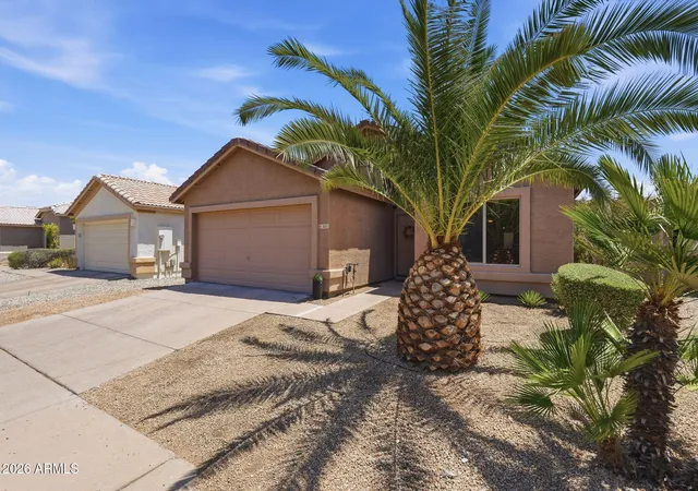 3rd image of 2615 E Beautiful Ln, Phoenix, AZ 85042 | MLS# 7053411