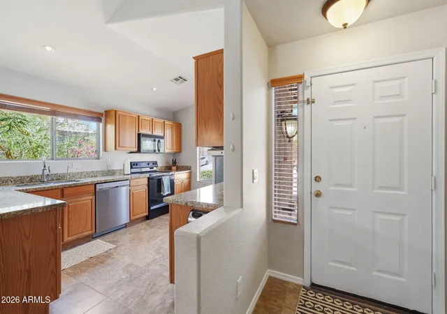 5th image of 2615 E Beautiful Ln, Phoenix, AZ 85042 | MLS# 7053411
