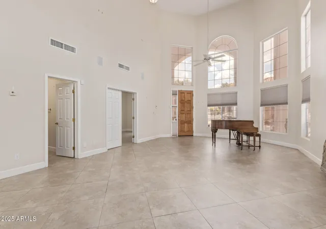 5th image of 589 N Acacia Dr, Gilbert, AZ 85233 | MLS# 7053458