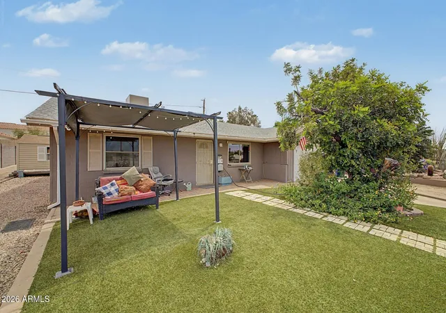 Photo 2 of Sale Pending at 2207 E Acoma Dr, Phoenix, AZ 85022 | MLS# 7053448 | Listing updated on 2026-08-31