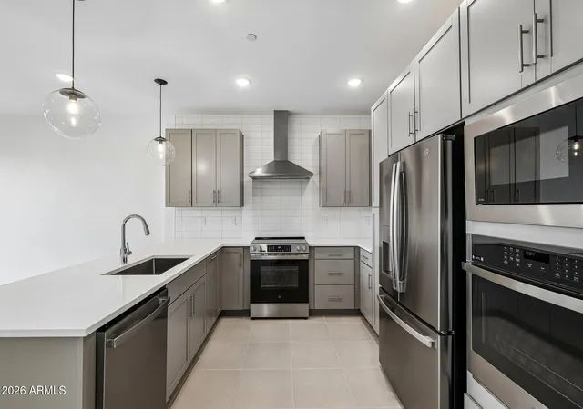 Photo 3 of Sale Pending at 5428 S 35th Way, Phoenix, AZ 85040 | MLS# 7053470 | Listing updated on 2026-09-15