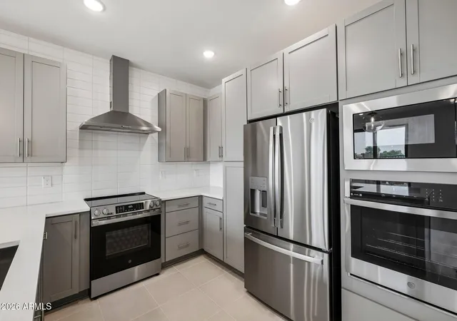 Photo 3 of Sale Pending at 5428 S 35th Way, Phoenix, AZ 85040 | MLS# 7053470 | Listing updated on 2026-09-15