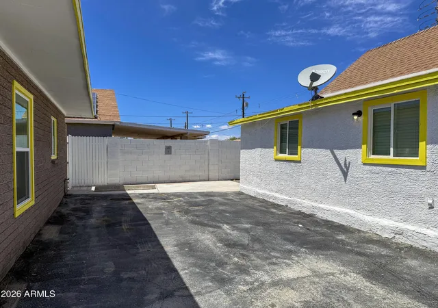 Photo 3 of Townhouse for sale at 1338 E Fillmore St, Phoenix, AZ 85006 | MLS# 7062031 | Listing updated on 2026-08-05