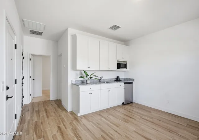 Photo 4 of Single family home for sale at 7909 N 86th Lane, Glendale, AZ 85305 | MLS# 7053644 | Listing updated on 2026-09-09