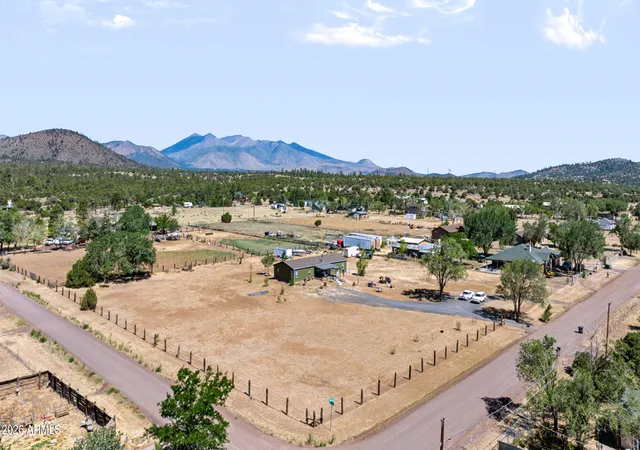 Homes for sale in Flagstaff, AZ | 6628 N Pinon Rd, Flagstaff, AZ 86004 | MLS# 7053508
