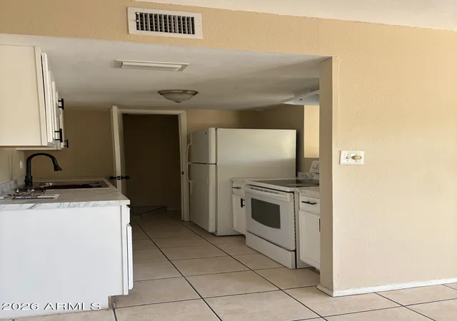 Photo 3 of Townhouse for sale at 4269 N 68th Drive, Phoenix, AZ 85033 | MLS# 7053521 | Listing updated on 2026-07-13
