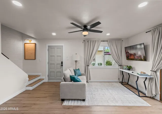Photo 2 of Townhouse for sale at 7901 E Keim Dr, Scottsdale, AZ 85250 | MLS# 7055759 | Listing updated on 2026-09-14