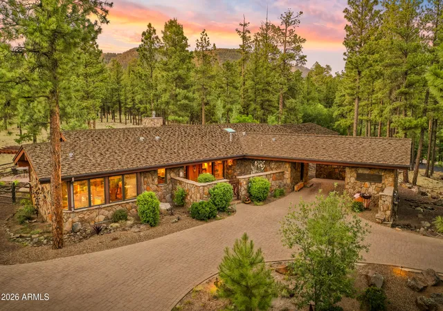 1st image of 2901 N Creekside Dr, Flagstaff, AZ 86001 | MLS# 7053562