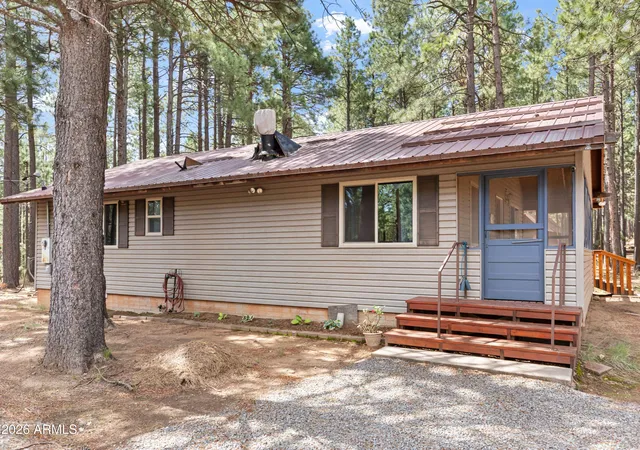 Photo 4 of Single family home for sale at 2486 Bailey Dr, Forest Lakes, AZ 85931 | MLS# 7054277 | Listing updated on 2026-09-27