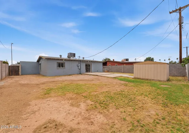 16th image of 7714 W Mitchell Dr, Phoenix, AZ 85033 | MLS# 7055521