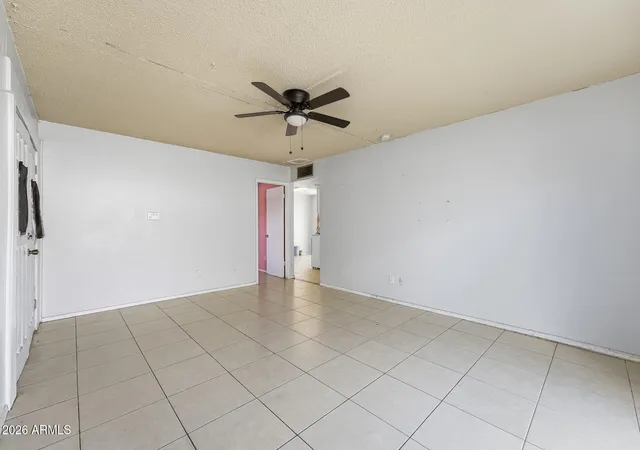 5th image of 7714 W Mitchell Dr, Phoenix, AZ 85033 | MLS# 7055521