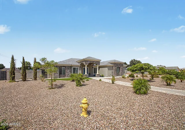 4th image of 17424 W Keim Dr, Waddell, AZ 85355 | MLS# 7059703