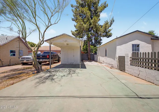 2nd image of 1010 E Chipman Rd, Phoenix, AZ 85040 | MLS# 7053766