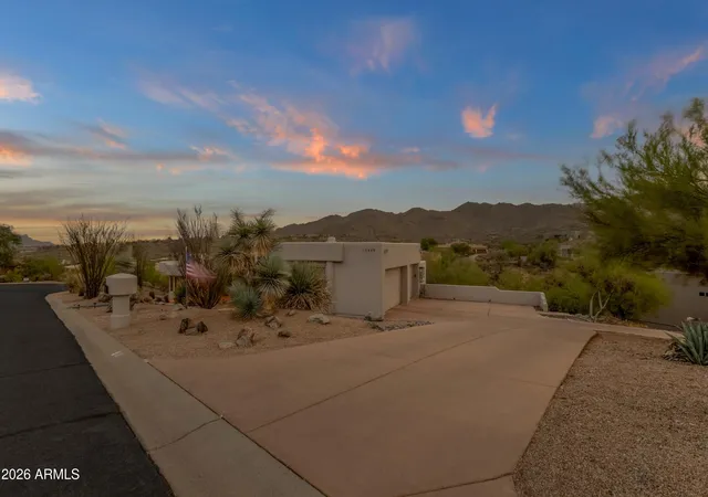Photo 3 of Single family home for sale at 15440 N Cabrillo Dr, Fountain Hills, AZ 85268 | MLS# 7059926 | Listing updated on 2026-08-11