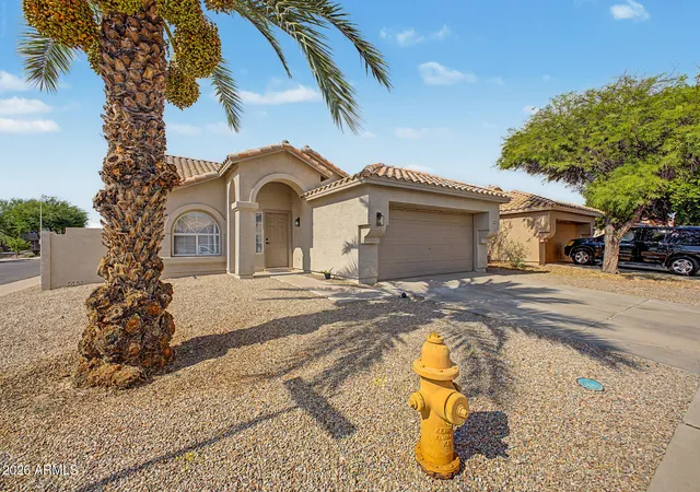 Photo 3 of Single family home for sale at 984 W Morelos St, Chandler, AZ 85225 | MLS# 7054141 | Listing updated on 2026-09-13